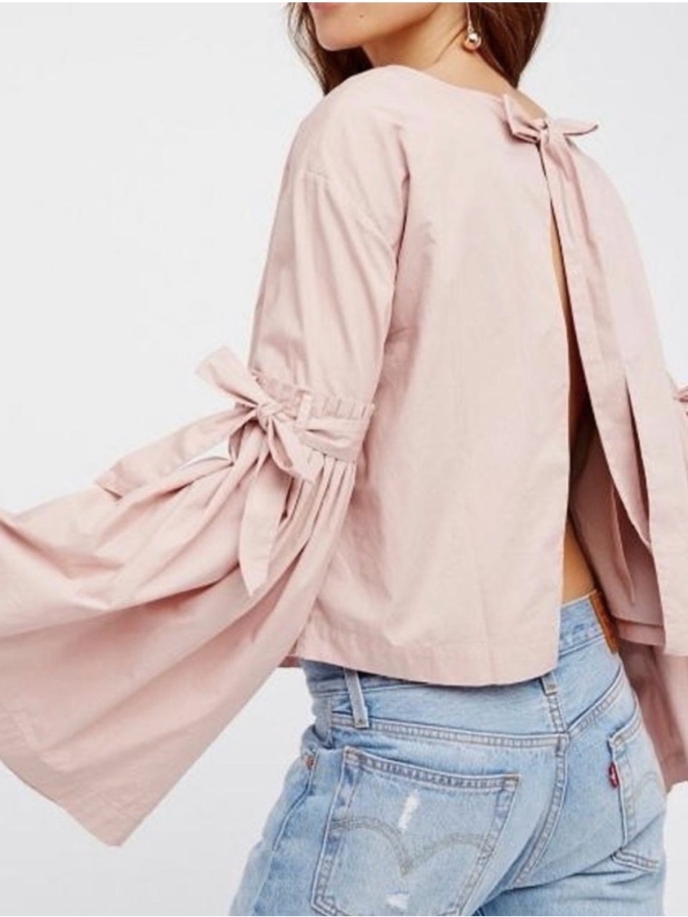 Free People So Obviously Yours
Top Blush Mauve Pink Bell Sleeve Blouse Small NWT